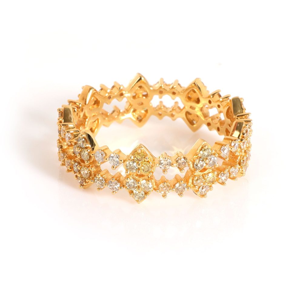 White and Yellow Diamond Band in 18K Yellow Gold 0.85 CTW - Picture 1 of 1